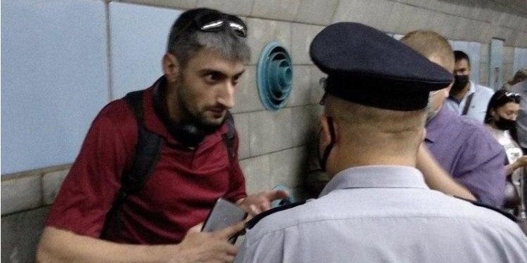 Топаза зупинили на&nbsp;станції метро Академіка Павлова (Фото: NewsRoom)