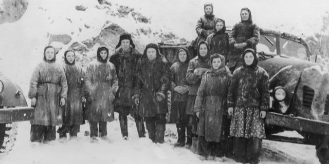 Жителі сіл Отузи і Шелен депортовані у&nbsp;Молотовську область Росії, 1948 рік (Фото: Надано УІНП директором видавничого дому Тезис Едіє Муслімовою)