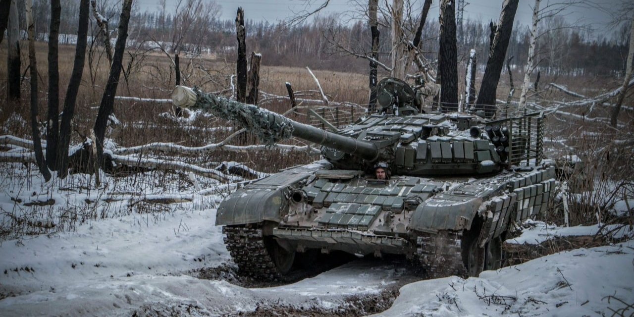 A Ukrainian tankman in Donbas (Photo: JFO / Facebook)