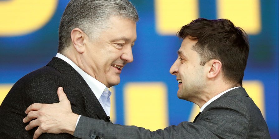Петро Порошенко та&nbsp;Володимир Зеленський на&nbsp;дебатах, 19 квітня 2019 року (Фото: REUTERS/Valentyn Ogirenko)