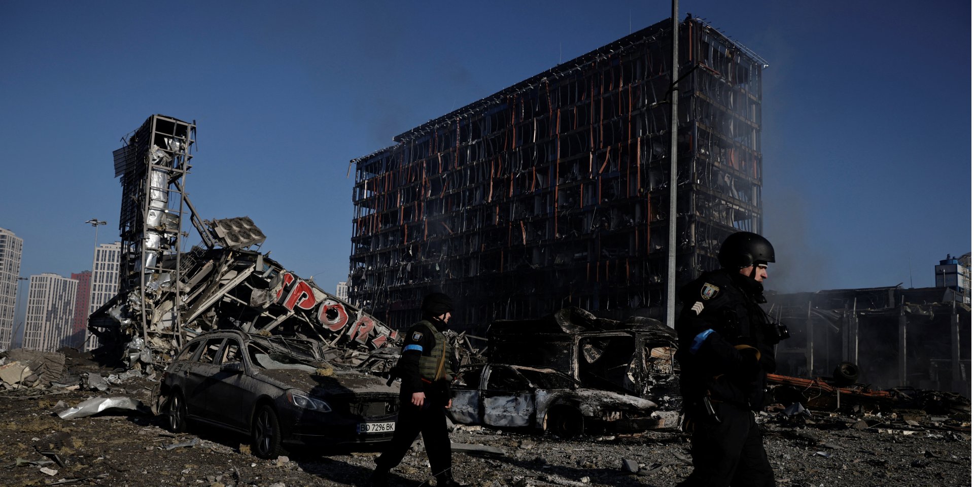 Overnight Russian shelling destroyed a shopping mall in Podil district of Kyiv (Photo: Marko Djurica/Reuters)