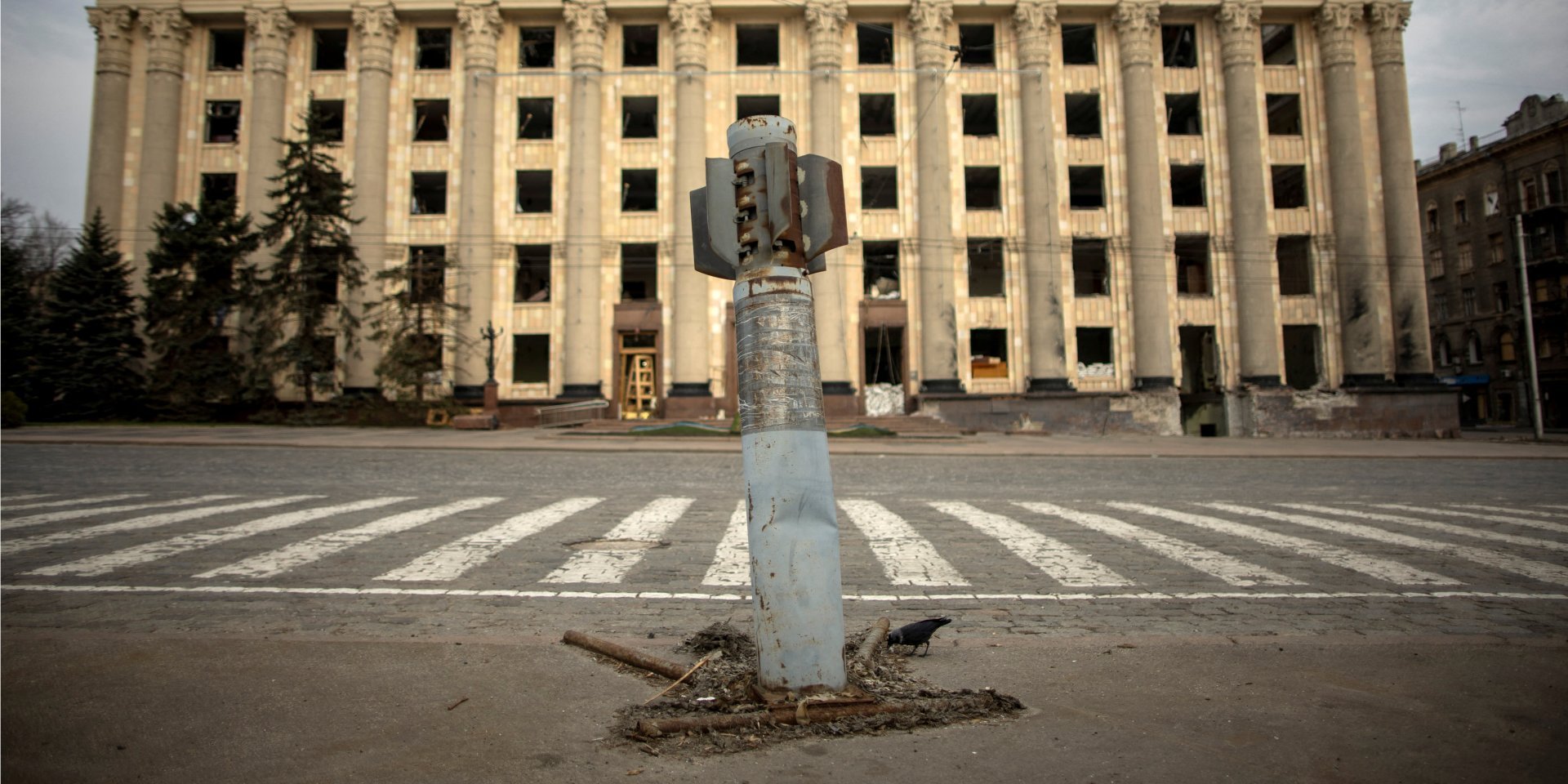 A Russian rocket next to the damaged building of Kharkiv Oblast Administration. (Photo: REUTERS/Alkis Konstantinidis)