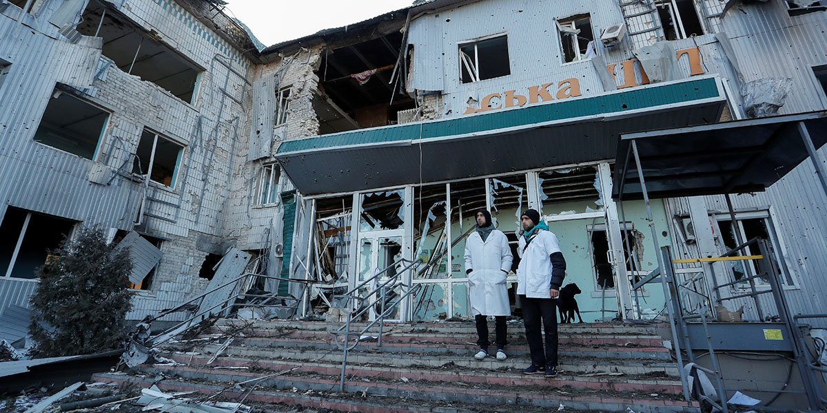 Doctors in temporarily occupied territories complain on shortage of even basic medicines - illustrative photo (Photo: REUTERS / Alexander Ermochenko)