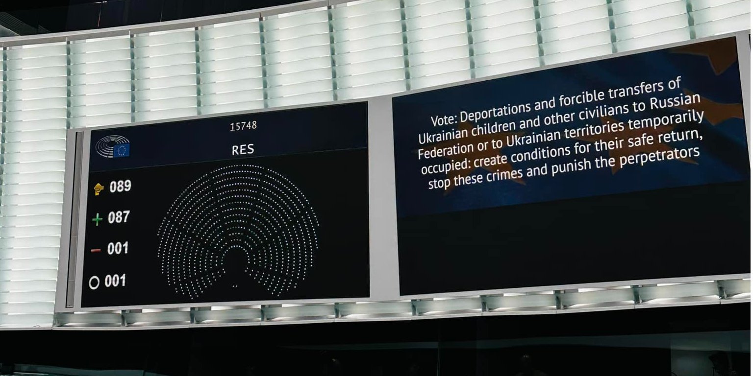 Voting in the PACE for the resolution on the deportation of Ukrainian children by the Russian occupiers, April 27, 2023 (Photo: Yevheniya Kravchuk / Facebook)