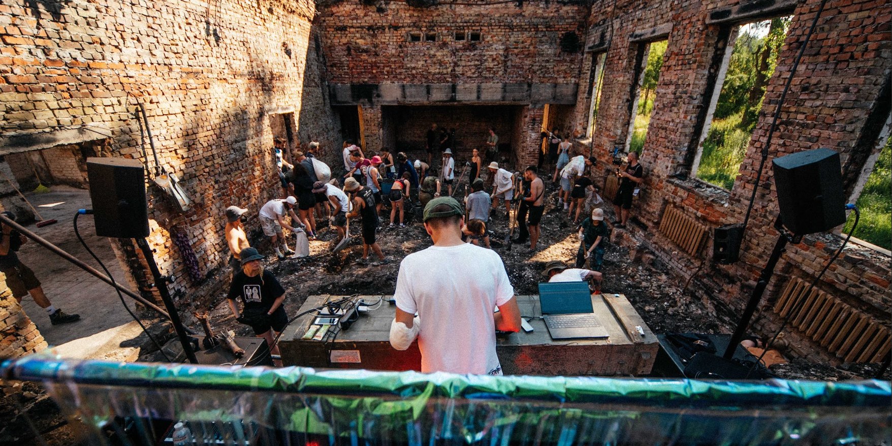 Help rebuild Ukraine — to the beats of Ukrainian DJs (Photo: Організатори Rave Toloka)
