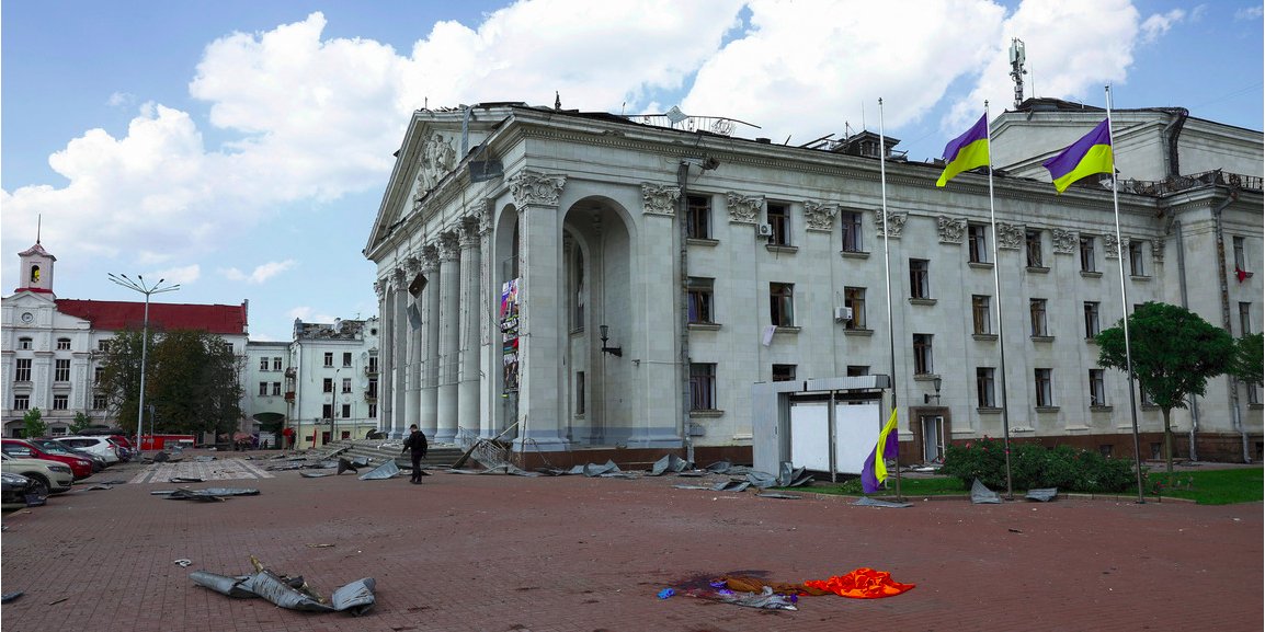 Chernihiv Drama Theater after Russian missile strike, August 19, 2023 (Photo: REUTERS/Valentyn Ogirenko)