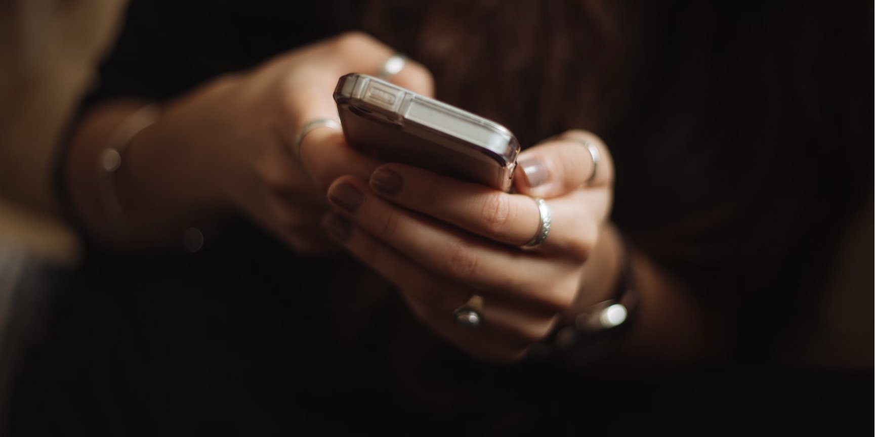 Last messages to fallen loved ones (Photo: Priscilla Du&nbsp;Preez/Unsplash)