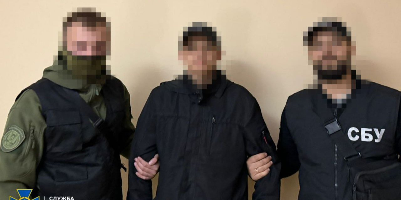 The SBU in Mykolaiv detained a GRU agent spying for the occupiers on Oct. 28. (Photo: SBU / Telegram)