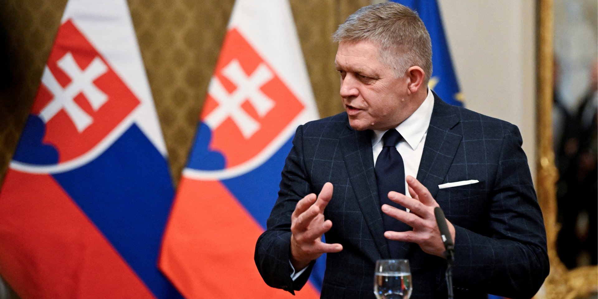 Віталій Портников заявив, що&nbsp;Роберт Фіцо створює у&nbsp;власній країні енергетичну кризу в інтересах Росії (Фото: REUTERS/Radovan Stoklasa)