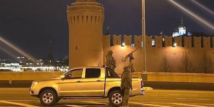 Російська мобільна вогнева група біля Кремля в&nbsp;Москві, 27 жовтня 2025 року (Фото: STERNENKO/Telegram)