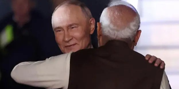 Прем'єр-міністр Індії Нарендра Моді зустрічає Володимира Путіна в&nbsp;Нью-Делі, називаючи Росію «справжнім другом Індії» (Фото: Getty Images)