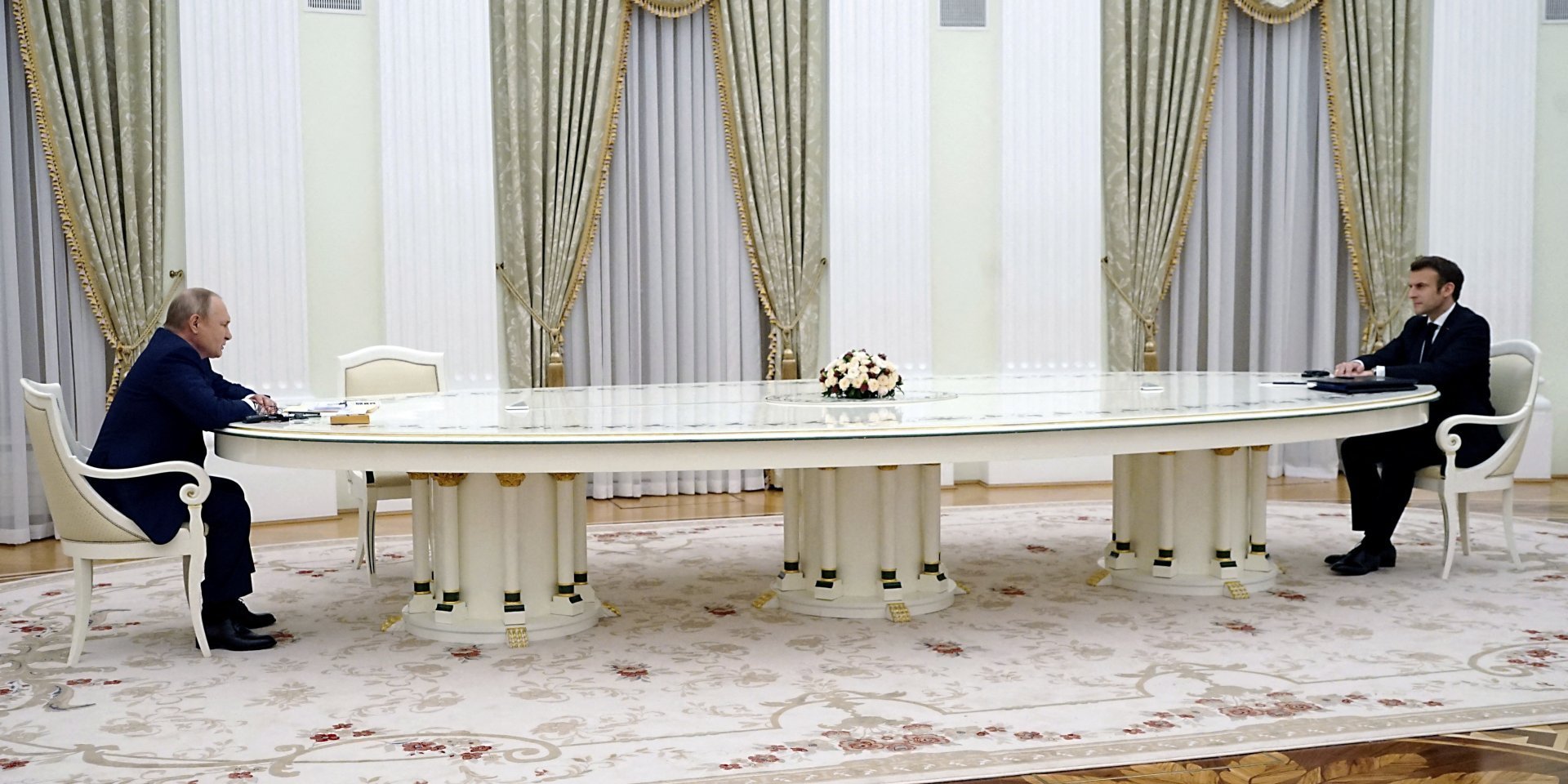 Зустріч Володимира Путіна та&nbsp;Еммануеля Макрона 7 лютого 2022 року (Фото: Sputnik/Kremlin via REUTERS)