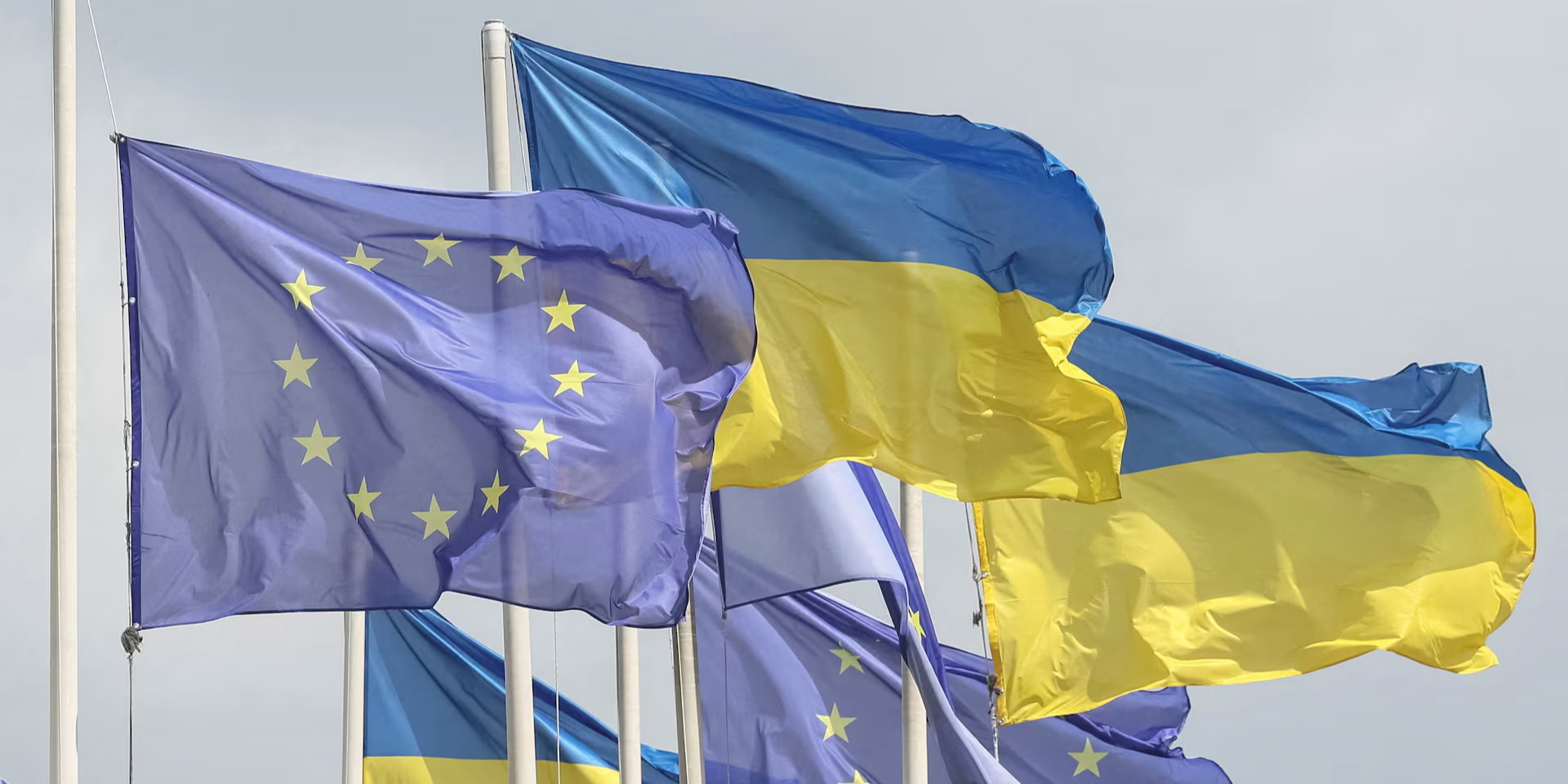 ЄС сигналізує про готовність розпочати переговори щодо членства України (Фото: REUTERS/Gleb Garanich)