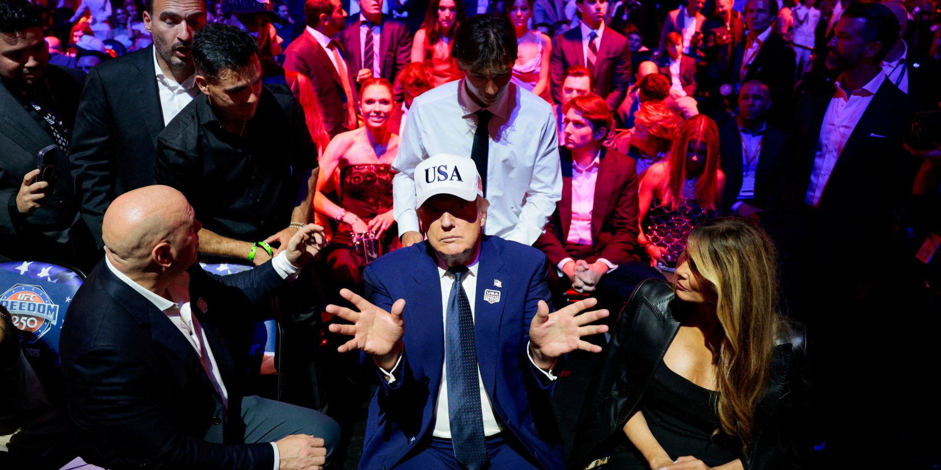 Президент Трамп влаштував бої без правил, щоб відзначити свій ювілей та&nbsp;одну з&nbsp;подій і рамках святкувань 250-річчя США (Фото: REUTERS/Evan Vucci)