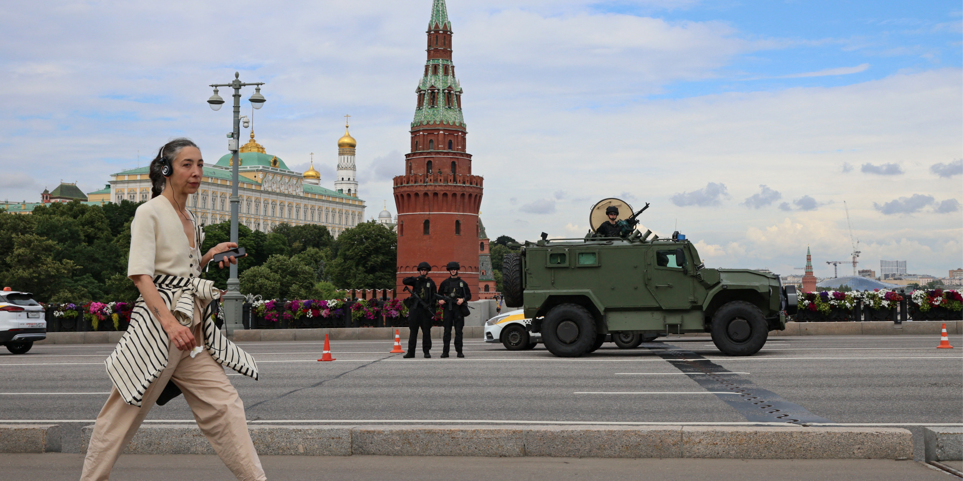 У&nbsp;розвідці наголошують, що&nbsp;погіршення добробуту населення відбувається на&nbsp;тлі стрімкого зростання державних витрат на війну (Фото: . REUTERS/Anastasia Barashkova)