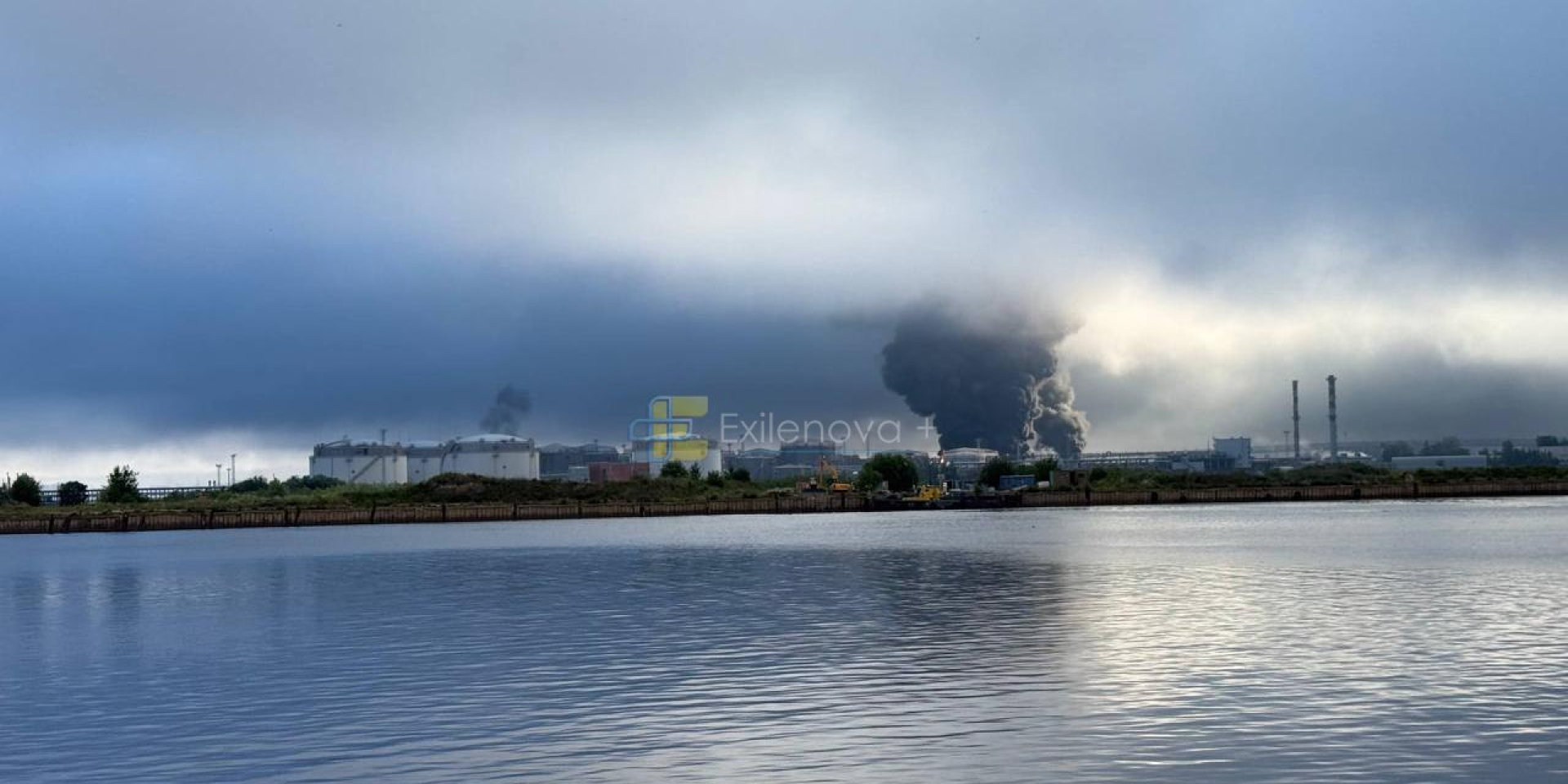 Fire in the port of St. Petersburg, Russia, July 4, 2026 (Photo: Exilenova+ / Telegram)