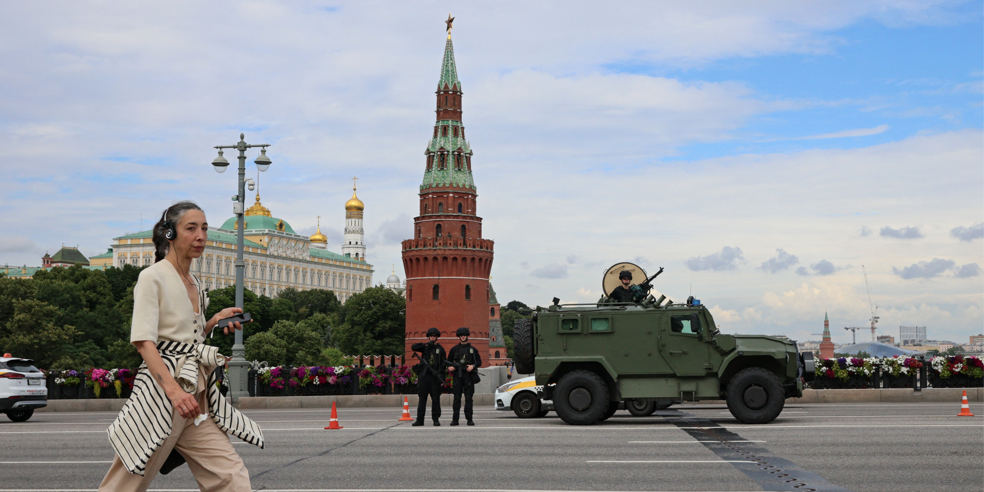 Russia is looking for drone operators to protect Moscow through a job site (Photo: REUTERS/Anastasia Barashkova)