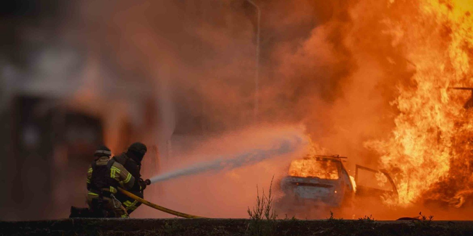 Russians attacked a gas station in Sumy (Photo: State Emergency Service of Ukraine/Telegram)