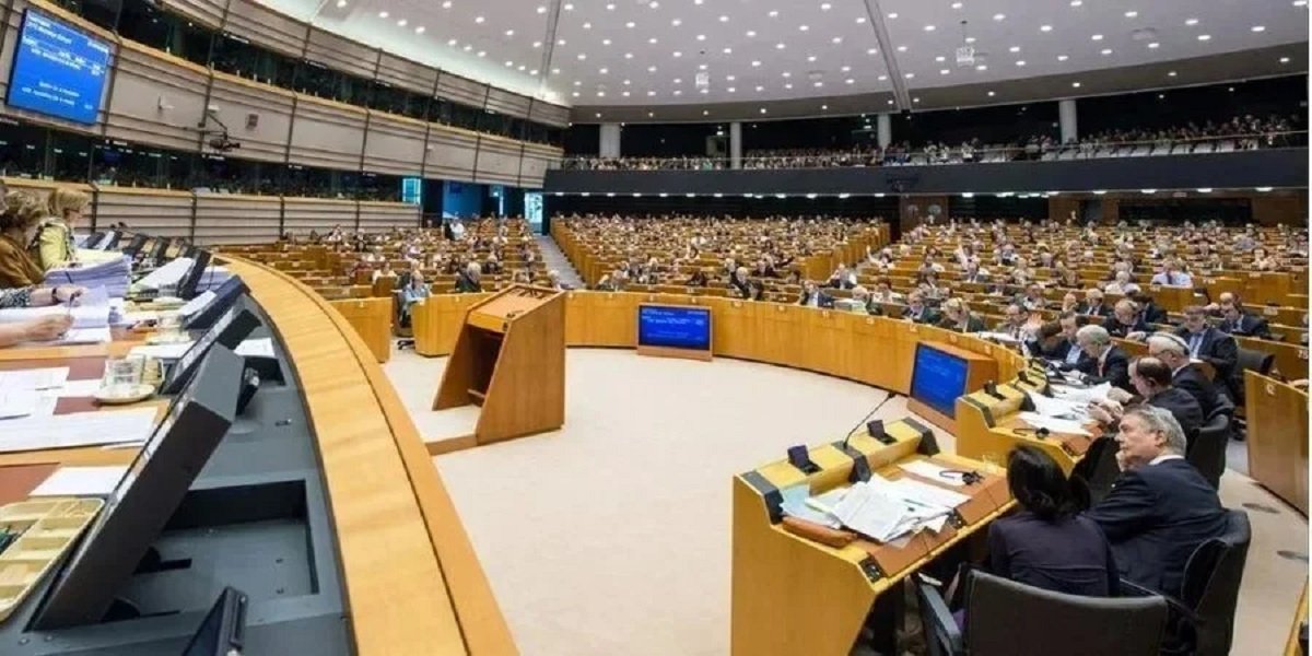 Європарламент ухвалив резолюцію з&nbsp;пунктом про «добросусідські відносини» (Фото: European Parliament/Facebook)
