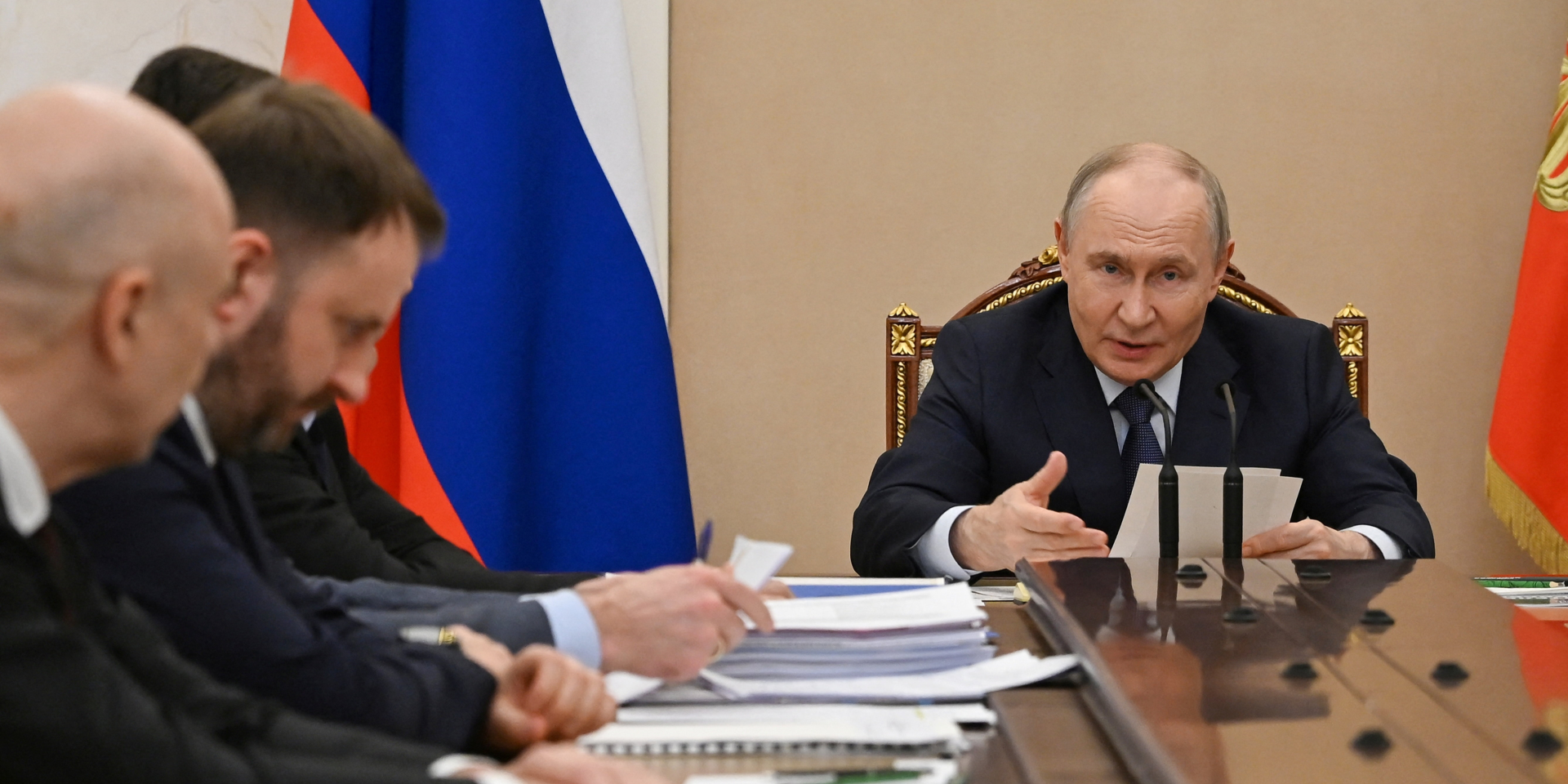 Російський диктатор Володимир Путін на&nbsp;нараді з&nbsp;економічних питань у&nbsp;Москві, Росія, 22 липня 2026 року (Фото: Sputnik/Alexander Kazakov/Pool via REUTERS)
