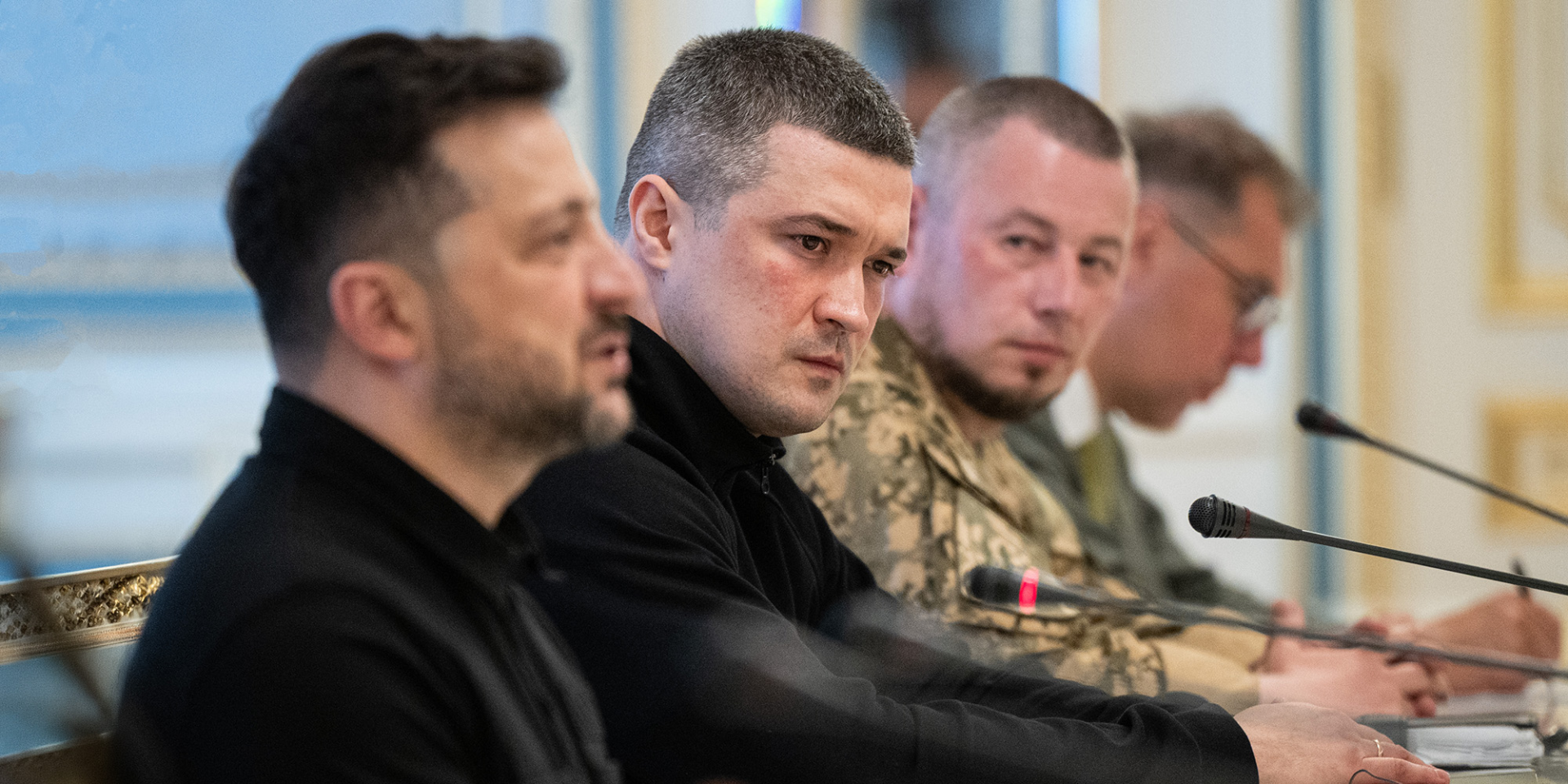 Президент України Володимир Зеленський, колишній міністр оборони Михайло Федоров і заступник керівника&nbsp;ОП Павло Паліса (Фото: Укрінформ via Reuters)