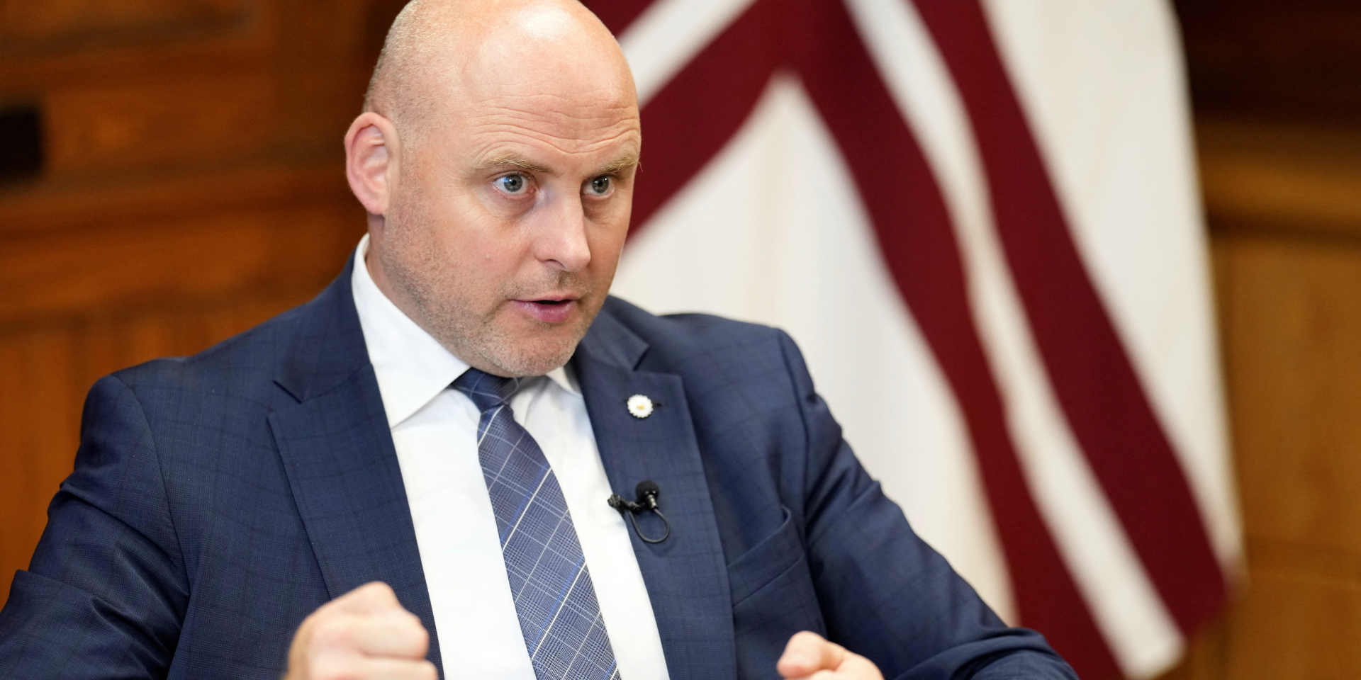 Збройні сили Латвії повідомили, що відкрили попереджувальний вогонь і застосували сльозогінний газ проти мігрантів (Фото: REUTERS/Ints Kalnins)