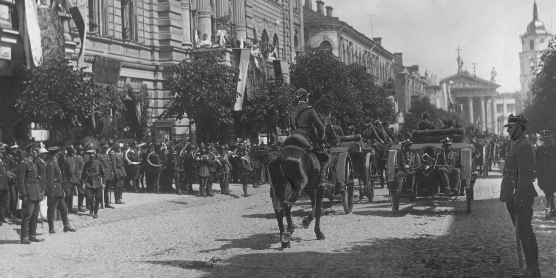 Парад Війська Польського у Вільнюсі з&nbsp;нагоди другої річниці відторгнення міста і Віленського краю від Литви, 1922 рік (Фото: NAC)