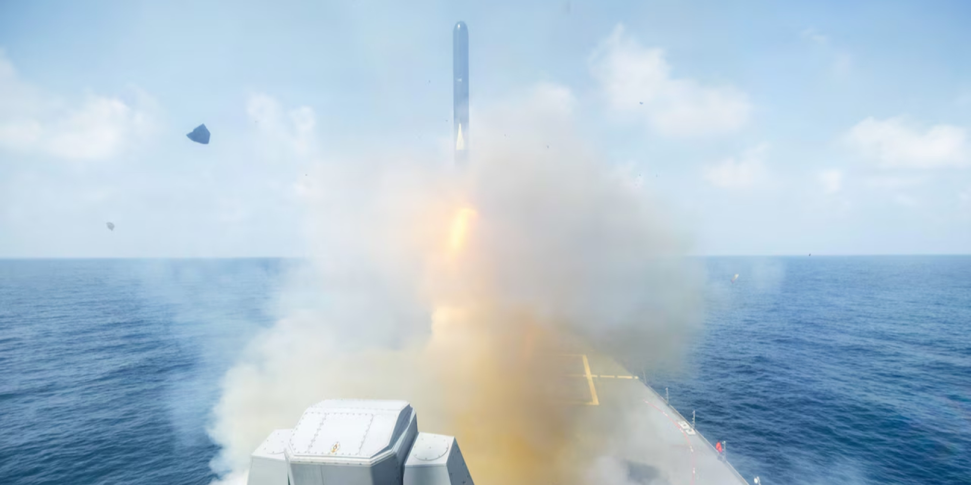 Запуск ракеты Tomahawk с&nbsp;американского эсминца USS Spruance по&nbsp;целям в&nbsp;Иране в&nbsp;первый день операции Эпическая ярость (Фото: Navy / war.gov)