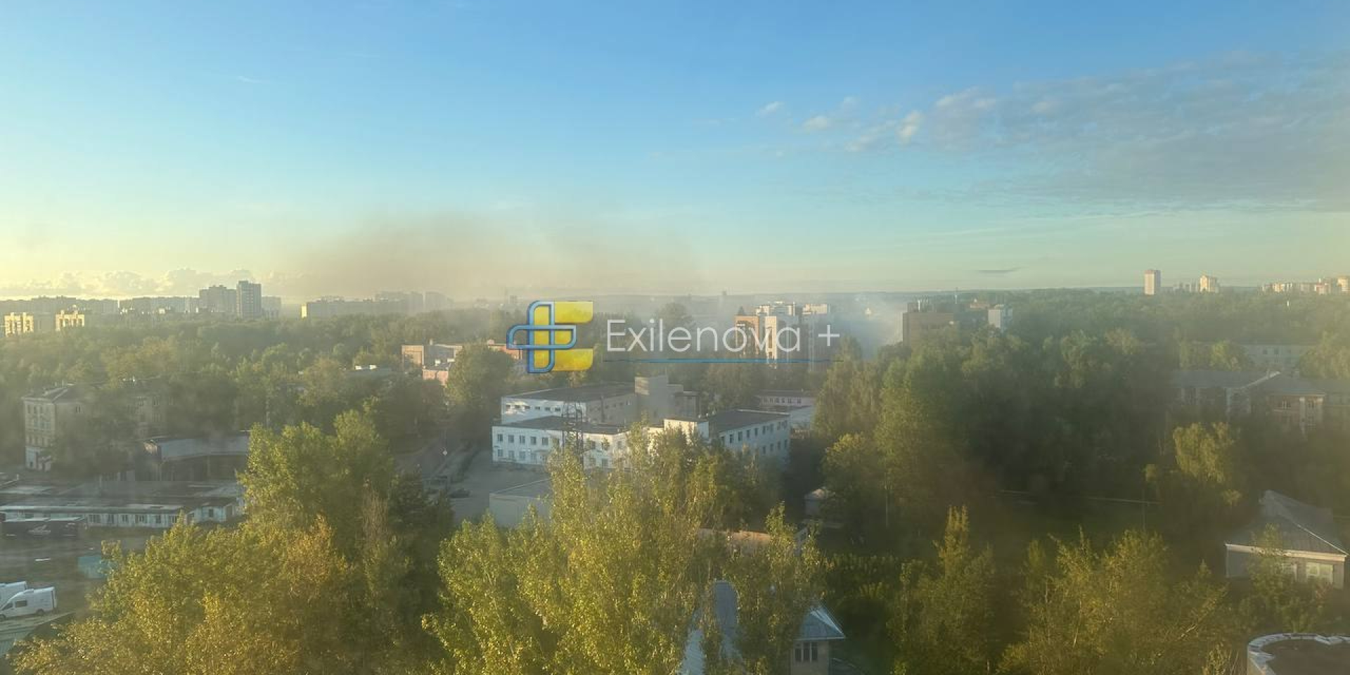 Дим над містом Ярославль у&nbsp;Росії після атаки БпЛА, 28 серпня 2026 року (Фото: Telegram-канал Exilenova+)