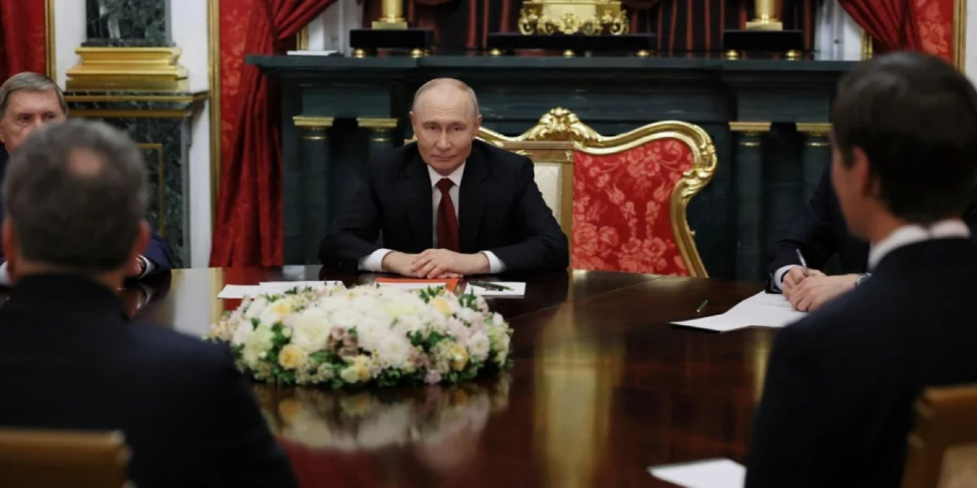 За&nbsp;словами джерел Bloomberg, диктатор&nbsp;РФ Володимир Путін змусив американську делегацію чекати до&nbsp;вечора, перш ніж провести з&nbsp;нею зустріч у&nbsp;Кремлі (Фото: Sputnik/Mikhail Metzel/Pool via REUTERS)