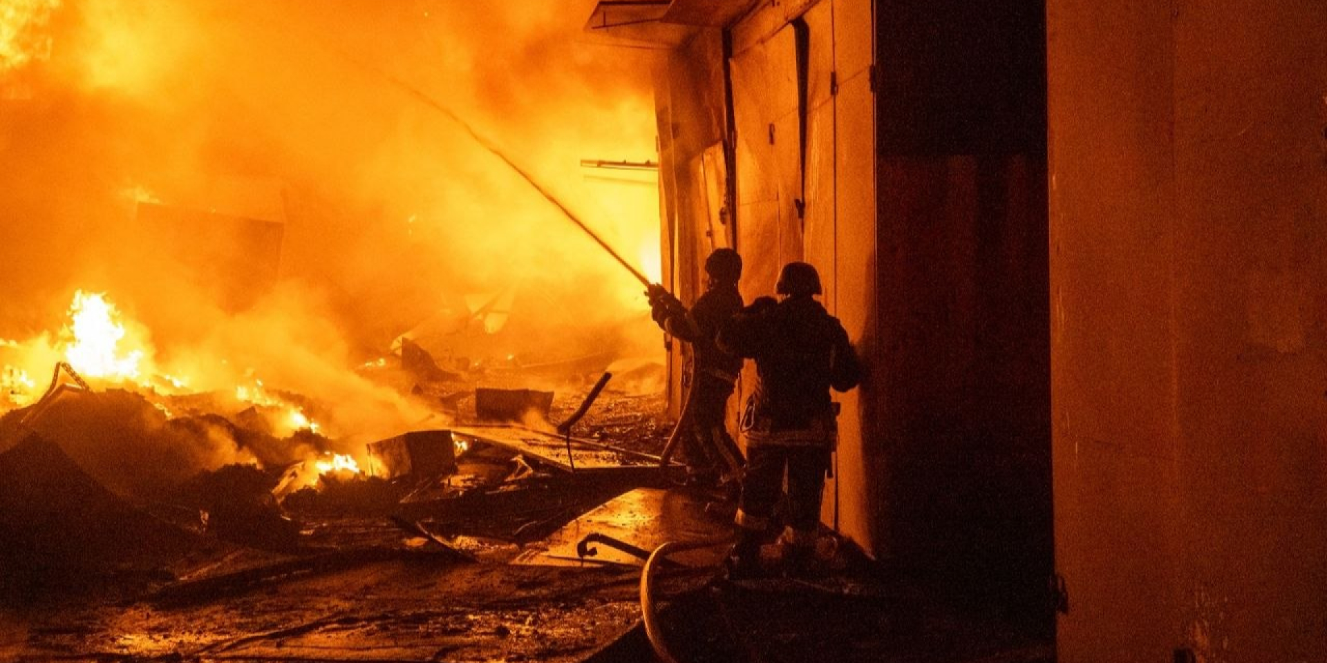Aftermath of an overnight Russian airstrike on Khmelnytskyi, September 10, 2026 (Photo: Ukrainian State Emergency Service / Telegram)