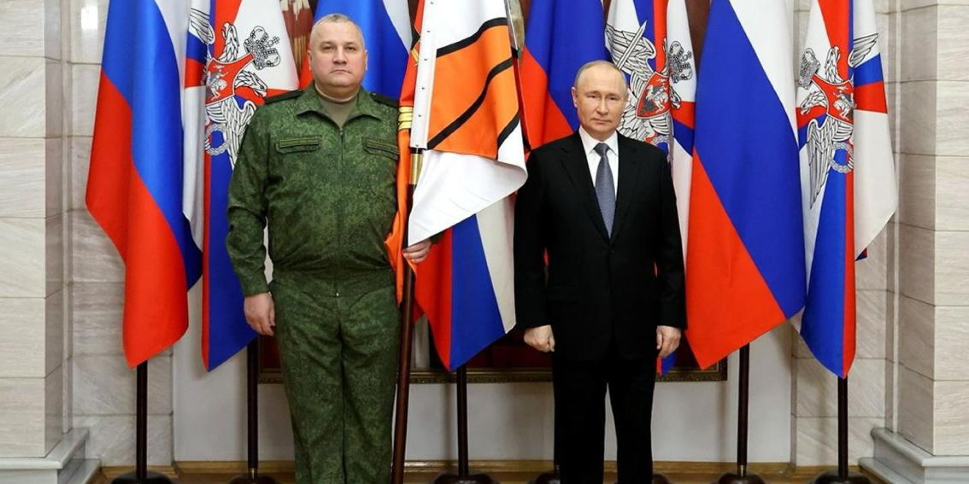 Lieutenant General of the aggressor state Russia's army Sergey Milchakov and dictator Vladimir Putin (Photo: Important stories / Telegram)