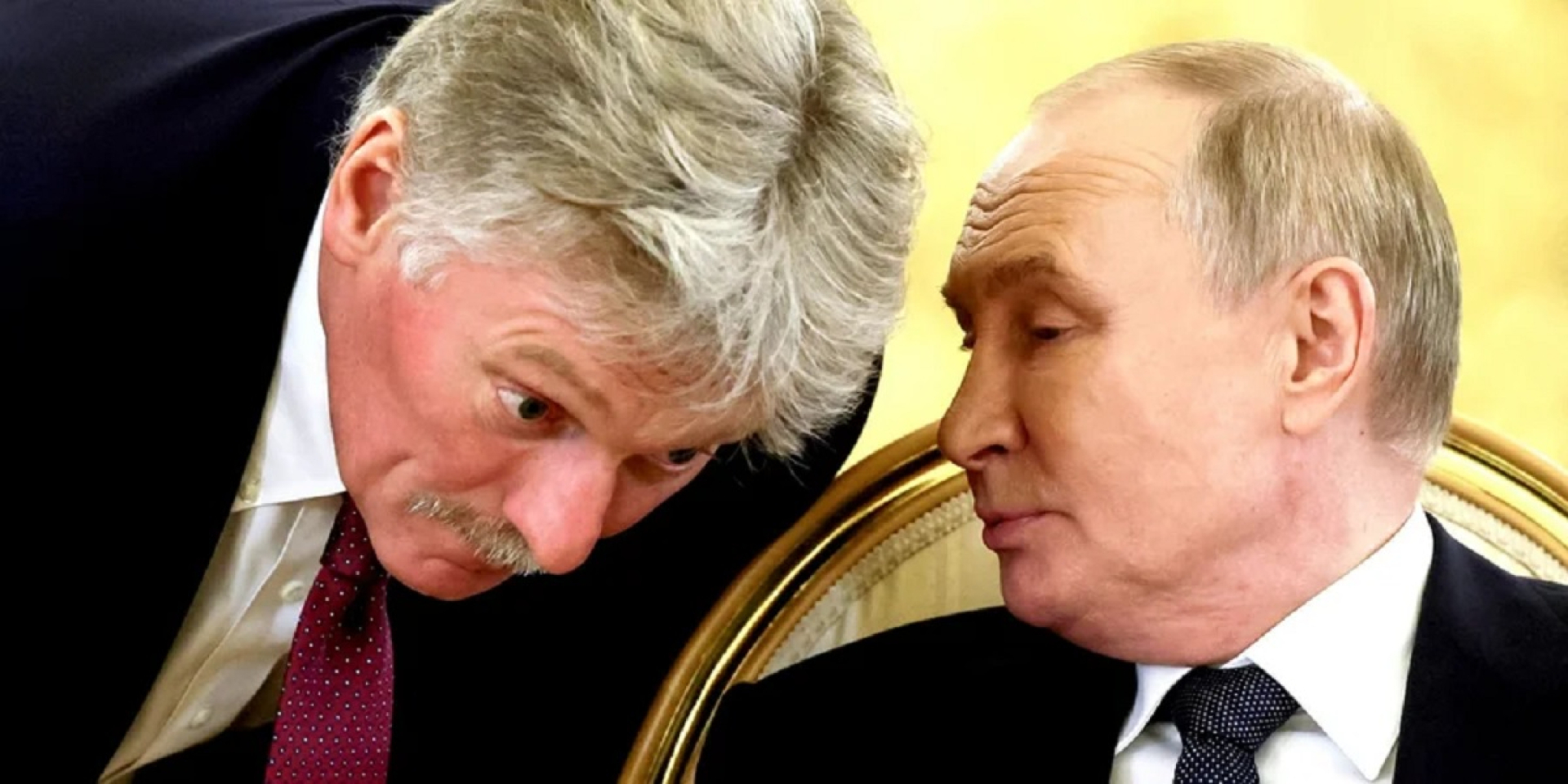 Спикер Кремля Дмитрий Песков и&nbsp;российский диктатор Владимир Путин (Фото: Sergei Ilnitsky/REUTERS)