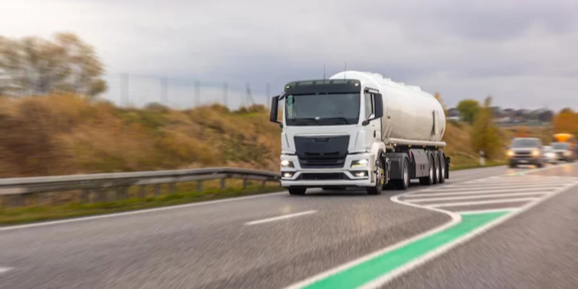 Укрнафта почала постачання арктичного дизелю ORLEN (Photo: freepik.com)