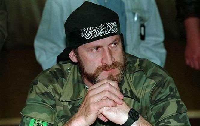 Закаев заявил, что помнит всех украинцев, воевавших за чеченцев, и Яценюка среди них не было