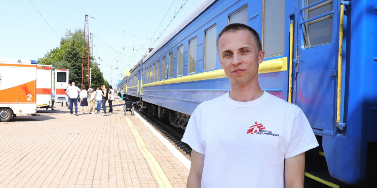Анестезіолог Максим Жаріков у костянтинівській лікарні допомагає рятувати поранених цивільних (Фото: DR)