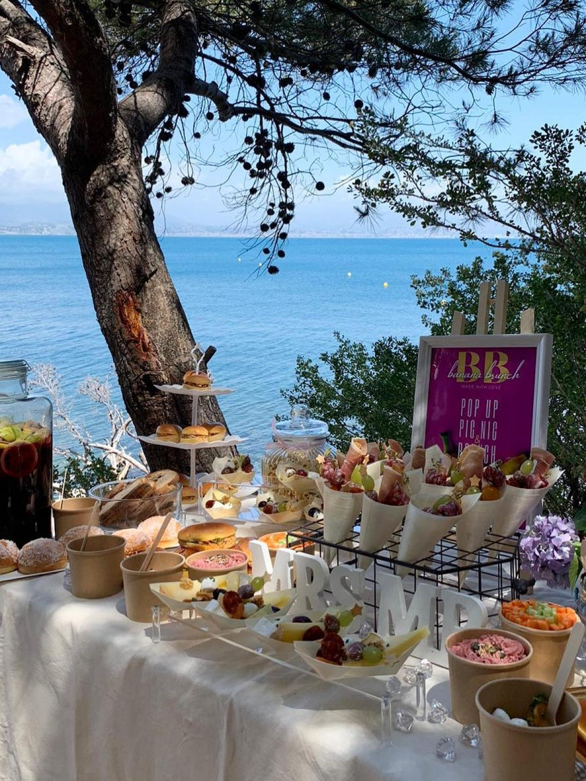 Завтрак-бранч в Каннах (Фото: офис туризма Канн cannes-france.com)
