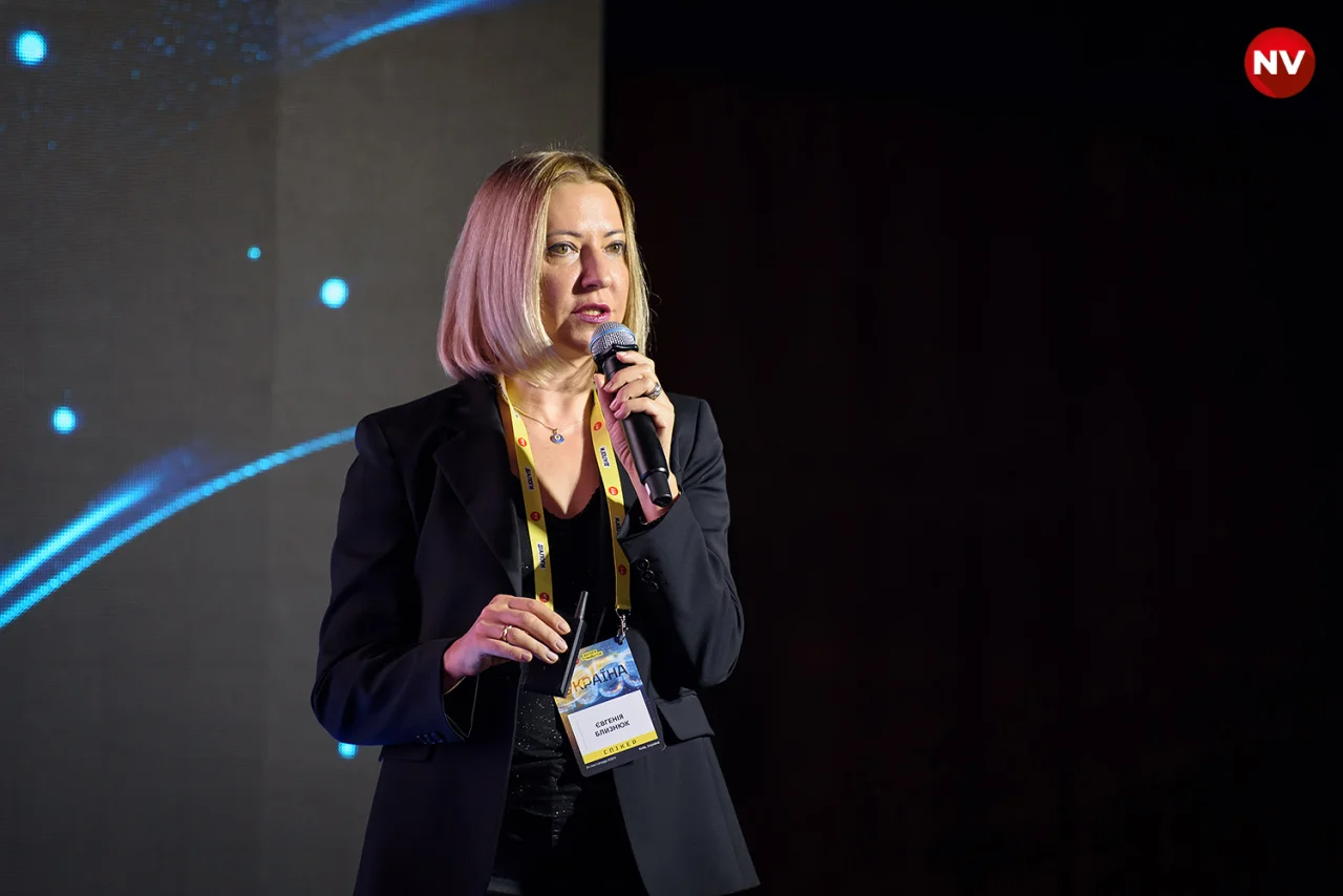 Євгенія Близнюк: Щойно зовнішній контекст дозволить провести вибори, зняти обмеження з роботи медіа, суспільство повернеться до цих питань (Фото: Сергій Канциренко / NV)