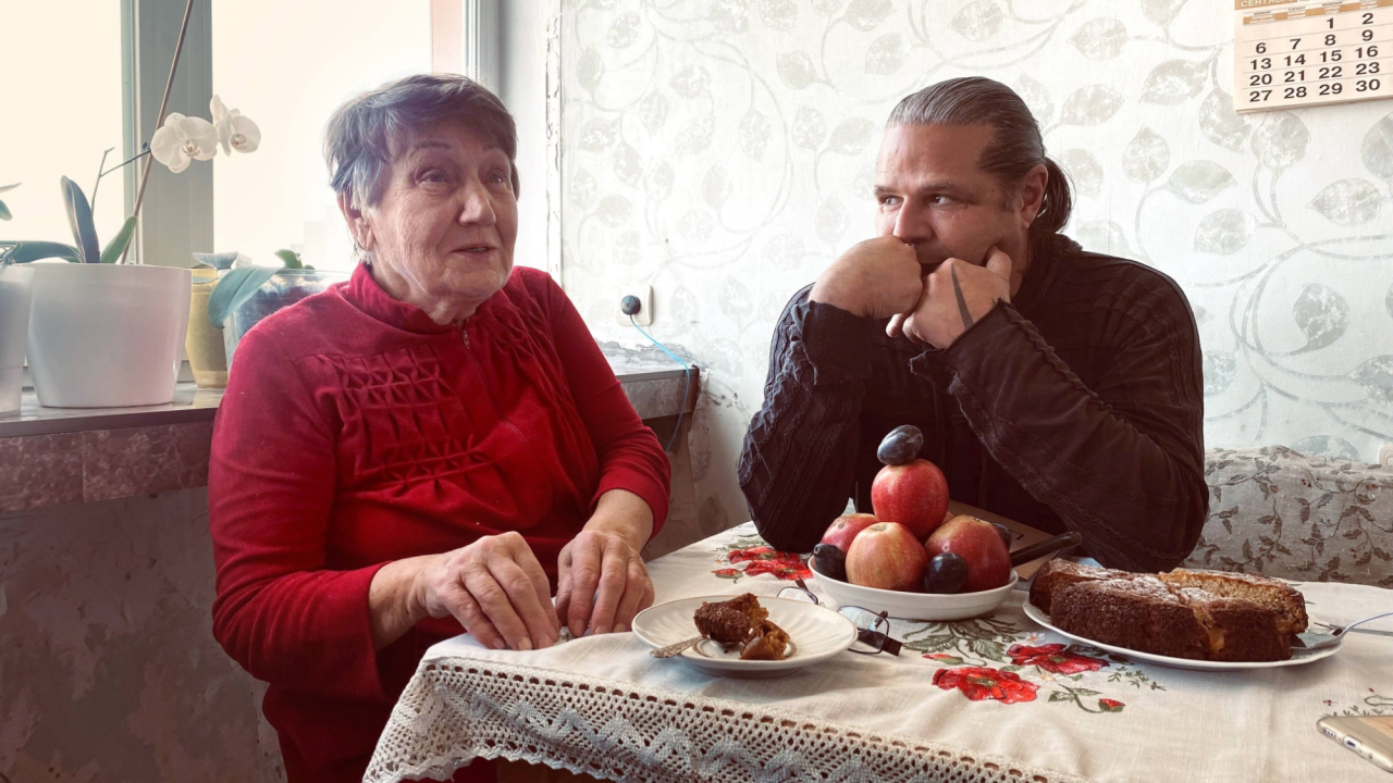 Луїджі та Анна на кухні її київської квартири у 2014 році (Фото: Луїджі Тоскано)