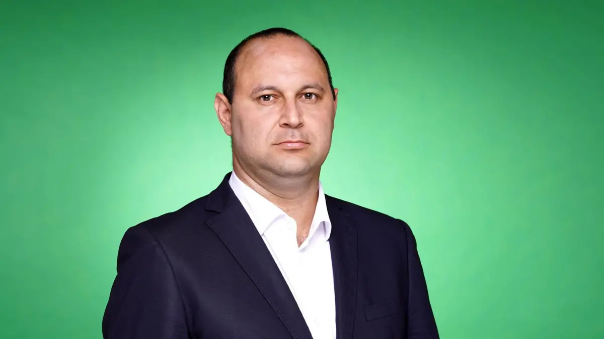 cebook | Ігор Негулевський
Підпис до фото,