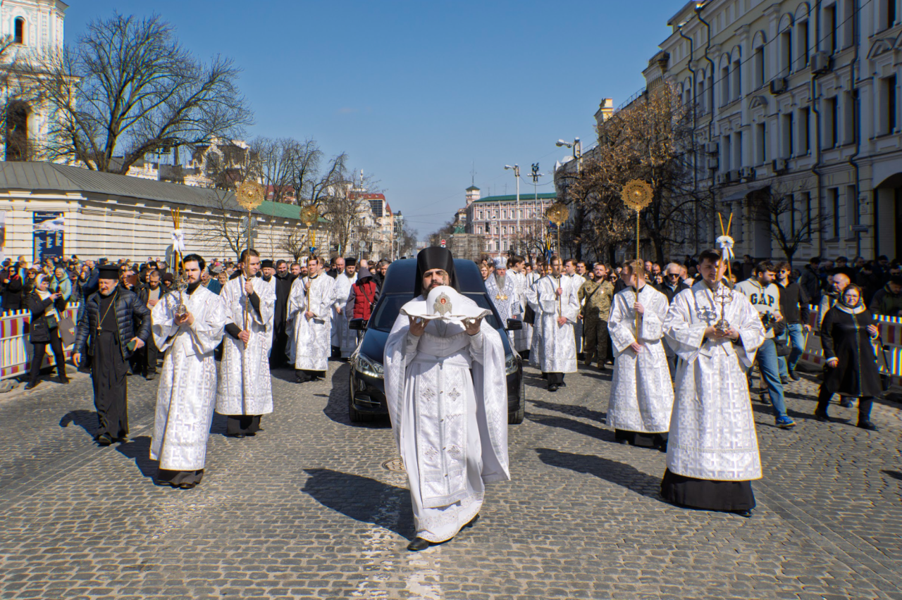 NV / Сергій Окунєв