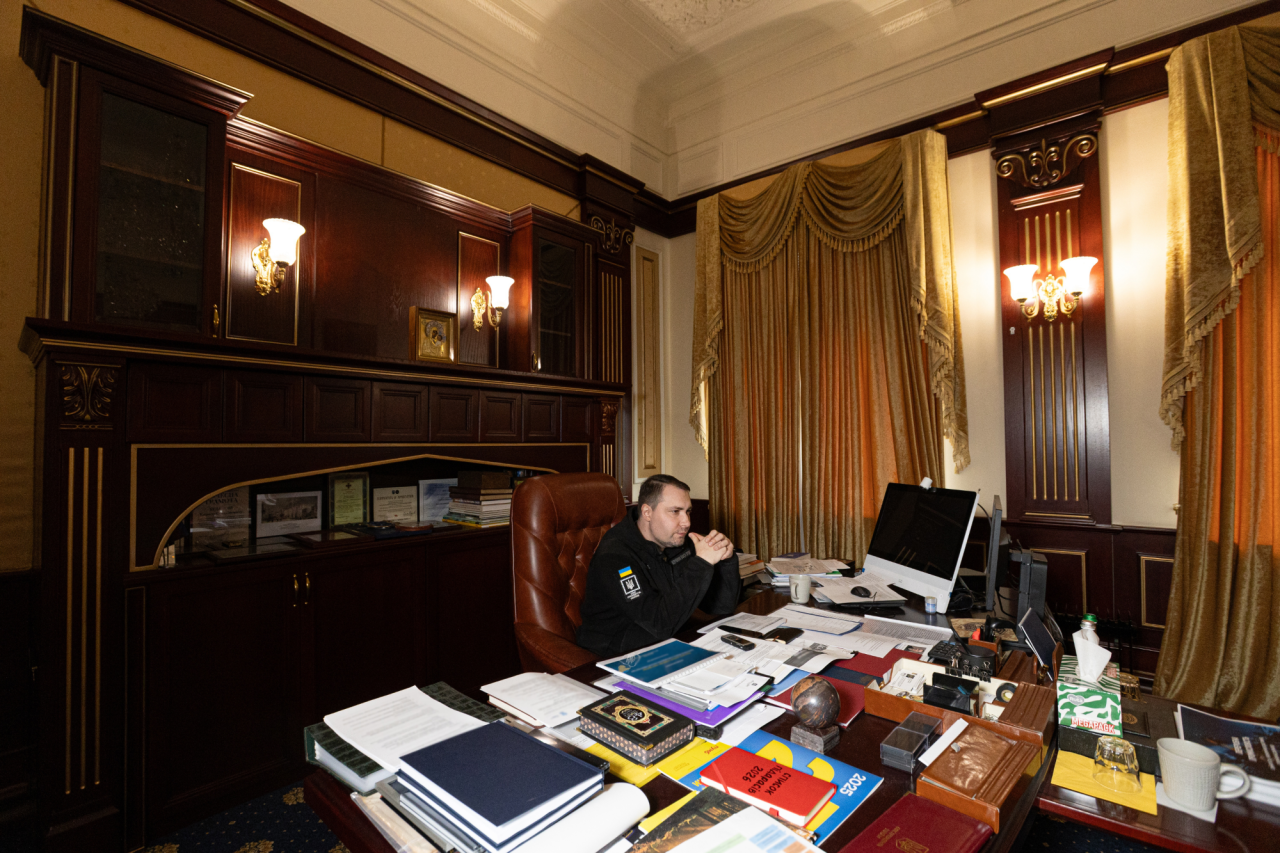 Budanov in his office (Фото: Yulia Veber\Babel)