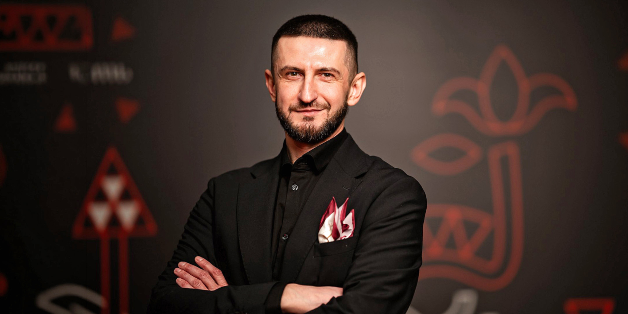 За словами Аліма Алієва, кримські татари на анексованому півострові намагаються підтримувати свою ідентичність через культурні й освітні проєкти, а також через дитячі ініціативи, зокрема книговидання (Фото: Артем Галкін / Українська школа політичних студій)