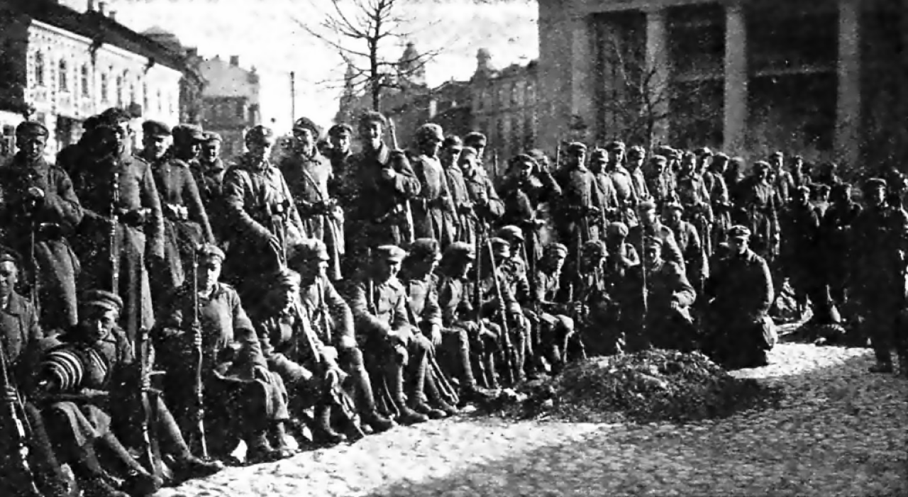 Польські солдати у щойно зайнятому Вільнюсі, жовтень 1920-го (Фото: NAC)