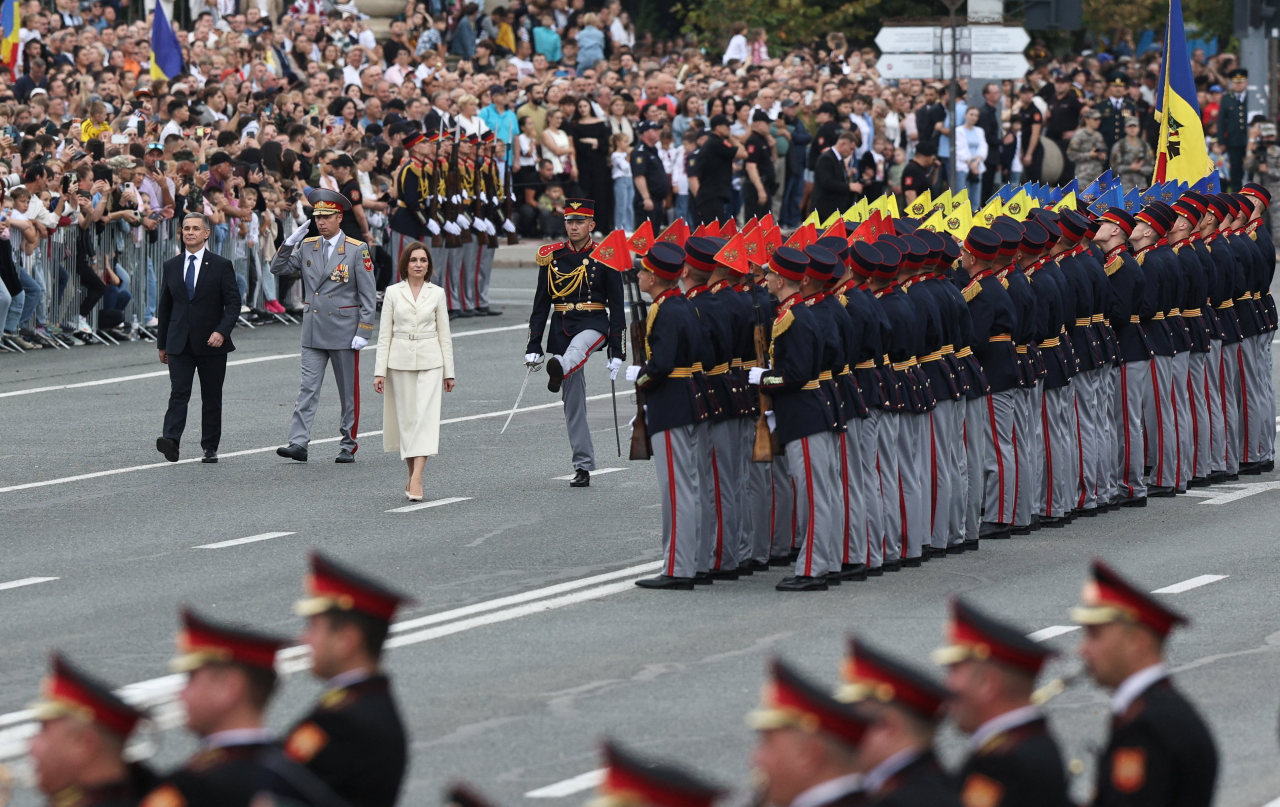 REUTERS/Vladislav Culiomza