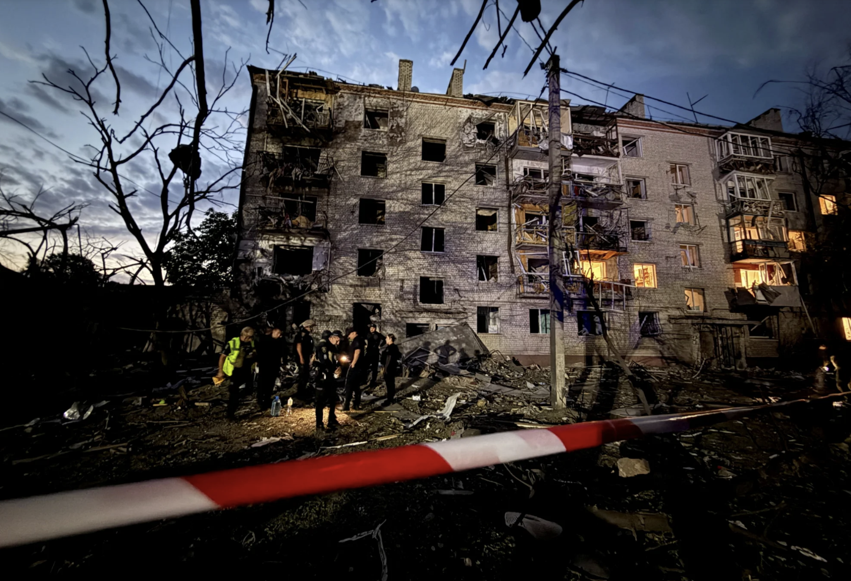 Пошкоджена багатоповерхівка у Борисполі (Фото: REUTERS/Stringer)