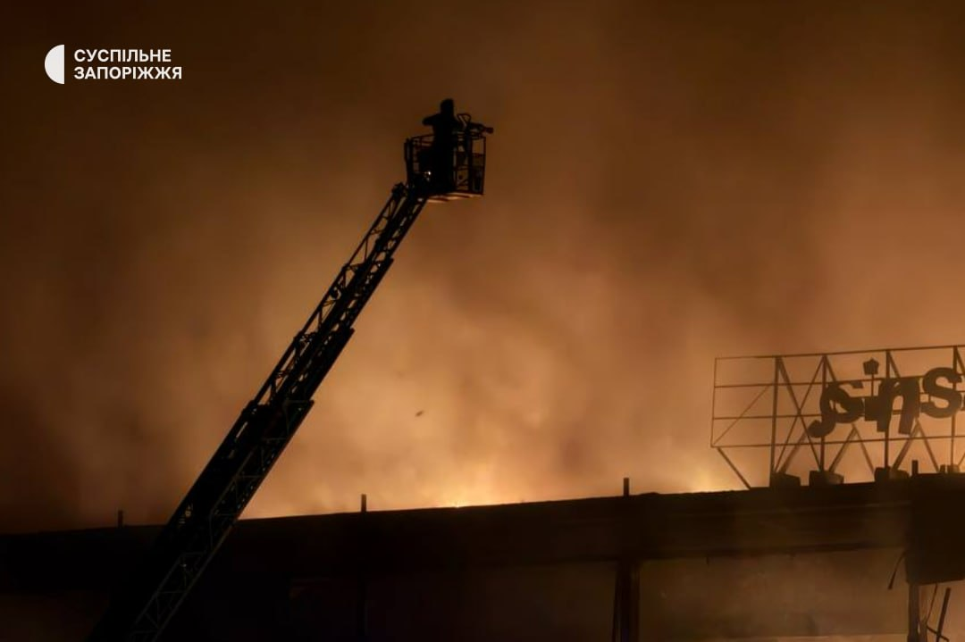 The aftermath of strike on Zaporizhzhya shopping center, Sept. 17, 2026 (Фото: Suspilne Zaporizhzhya)
